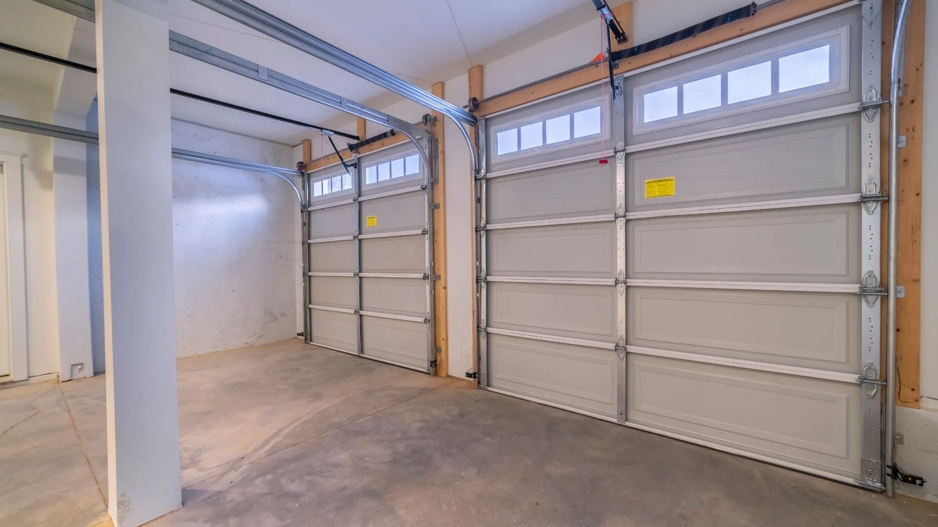 Lake County garage door gallery image six